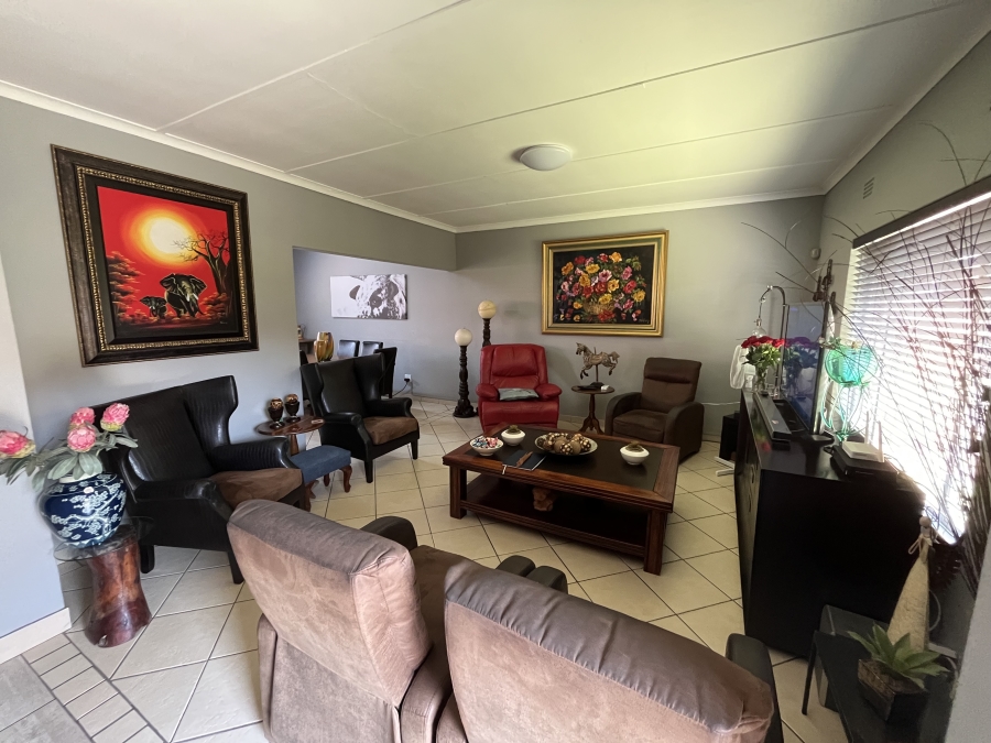 To Let 3 Bedroom Property for Rent in Geelhoutpark North West